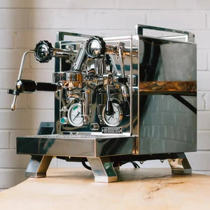 machines à Espresso haut de gamme - Barista et Espresso