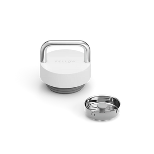 Couvercle Vitt avec poignée en acier inoxydable et écran de débit amovible pour thermos, partie de Fellow et EspressoGear, Dernières nouveautés, tout sur le café.