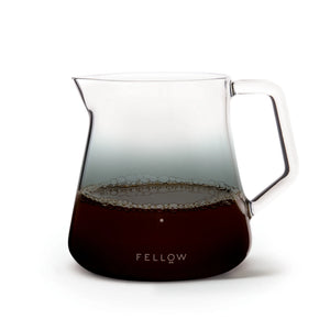 Carafe de service au design épuré pour une extraction précise, accessoires barista, dernières nouveautés, tout sur le café.
