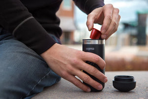 Adaptateur de capsule Portable noir pour Nespresso OriginalLine connecté à Nanopresso, de Senaste nytt et Barista Espresso.