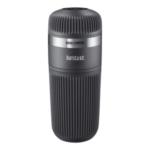 Équipement de barista portable pour espresso double en gris foncé, partie de l’équipement et cafetières portables d’EspressoGear.