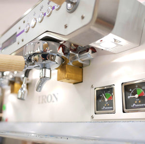 La Nuova Era IRON 2 - grupp Kommersiell multiboiler espressomaskin - Barista och Espresso